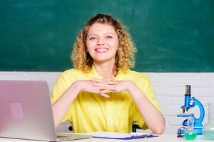 Imagem de destaque do curso METODOLOGIAS DE ENSINO EM CIÊNCIAS BIOLÓGICAS