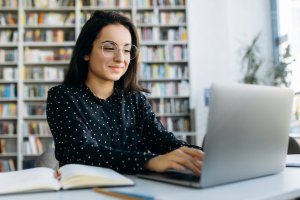 Imagem de destaque do curso DOCÊNCIA NA EAD: PROCESSOS DE MEDIAÇÃO, MONITORAMENTO E INTERAÇÃO