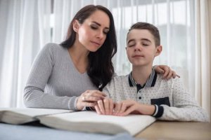 Imagem de destaque do curso EDUCAÇÃO ESPECIAL COM ÊNFASE EM DEFICIÊNCIA VISUAL - 8 MESES