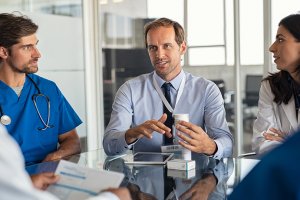 Imagem de destaque do curso ADMINISTRAÇÃO HOSPITALAR E RECURSOS HUMANOS