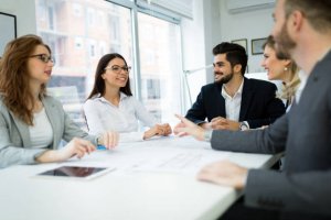 Imagem de destaque do curso ADMINISTRAÇÃO PÚBLICA E GESTÃO DE PESSOAS