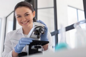 Imagem de destaque do curso ANÁLISES CLÍNICAS PARA BIOMEDICINA