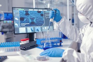 Imagem de destaque do curso BIOSSEGURANÇA E BIOTECNOLOGIA APLICADAS ÀS CIÊNCIAS DA SAÚDE