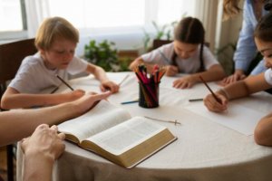 Imagem de destaque do curso ENSINO RELIGIOSO E ARTES