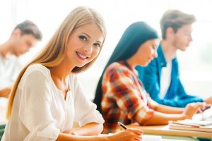 Imagem de destaque do curso EDUCAÇÃO DE JOVENS E ADULTOS - EJA