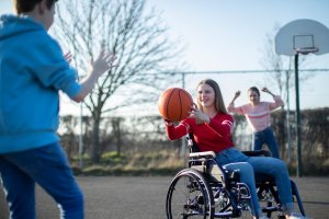 Imagem de destaque do curso EDUCAÇÃO FÍSICA ESCOLAR COM ÊNFASE NA INCLUSÃO