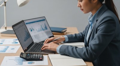 Tecnólogo em Gestão Financeira (EAD): formação para planejar, analisar e controlar recursos financeiros, atuando em empresas, bancos e consultorias.